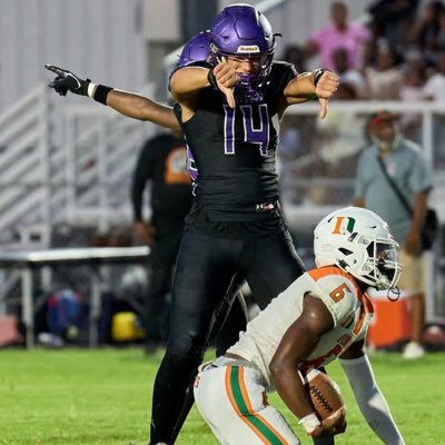 zkimpland1408's profile picture. FBall(DE TE)||Lax(D-pole)|| Weight:210lb||Height:6’3||Cypress Lake HS 2026||GPA:4.26||Bench:245|Squat:405|Clean:275|40yd:4.9||📞3158777261