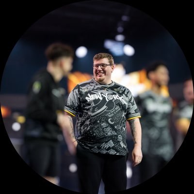 Follower of Jesus | 2023 World Champion | Professional @CallofDuty player for | Business Inquiries - Contact.KiSMET1@gmail.com | #864