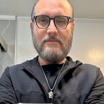 Perdí mi cuenta anterior ( @RE6IO_2. ) No sigo cuentas sin foto de perfil.