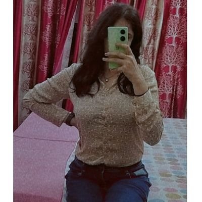 I take Movies, Music , Flowers and Novels too Seriously .💖