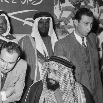 مرينا بيكم حمد واحنا بقطار بقيق
وسمعنا دق قهوة وشمينا ريحة هيل