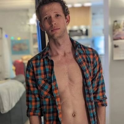 18+ ONLY, MDNI, or you WILL be blocked | Huge gamer who loves to show off 😏 | DM for collabs!