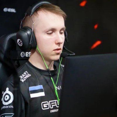 ropzzzzcn's profile picture. 