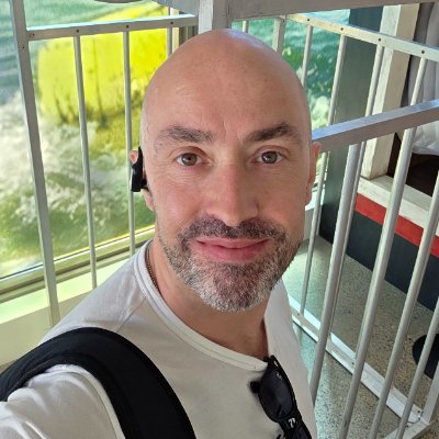 ⭐ 2x Managing Editor at The Ring Magazine ⭐ Member of The Ring ratings panel ⭐ Former Deputy Editor at The Sporting News ⭐ BWAA member #boxing