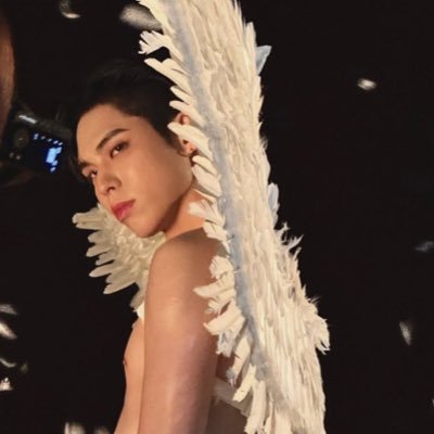 he/him | multistan | #RestInPeaceMoonbin 🕊️| financially and emotionally unstable |