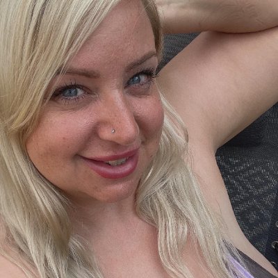 UK 💗 Step Mom BBW 💜 this is my backup acc follow my main @BexMonroe_xo