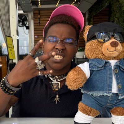 artist | gay son & thot daughter #TWUNK | anarchist | a bisexual’s fantasy
