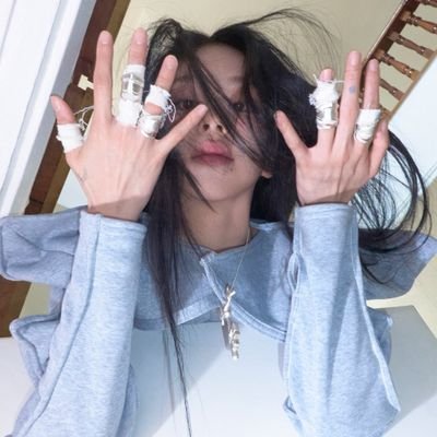 yyskizyy's profile picture. Faço artesanatos e sou collector

☆

aceito encomendas de crochê e roupinhas pra sylvanian families de feltro 🫶