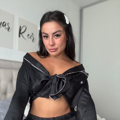 Single in the USA, bartender slut and homewrecker vibes every night. Grab my FREE LINK inside. โฌ๏ธ