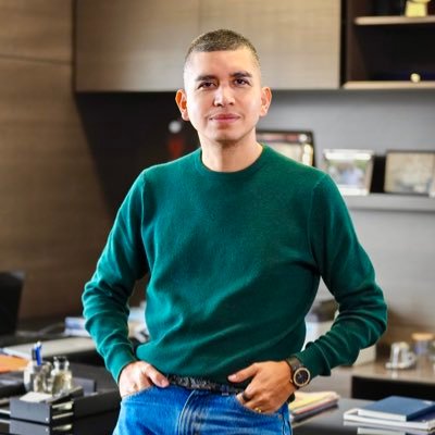 Presidente ASOBANCARIA | Profesor Asociado, U. Nacional | Ex-Ministro de Vivienda, Ciudad y Territorio, 2018-2022 | Young Global Leader, WEF | Eisenhower Fellow