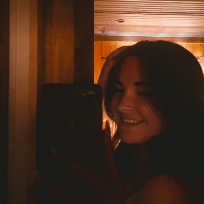 notsotantannah's profile picture. unwritten