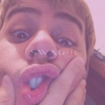 Rhemanze's profile picture. Jão eu te amo, mas o Justin Bieber veio primeiro ❤️
