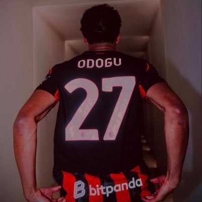 Amo il Milan amo Maldini. Se sei un leccapalle di Furlani e CO sparisci dal mio profilo hijo de puta madre. #LiberateilMilan