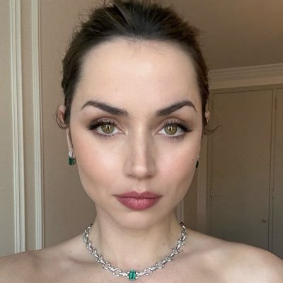 Fan page for Ana De Armas | Not impersonating She/Her