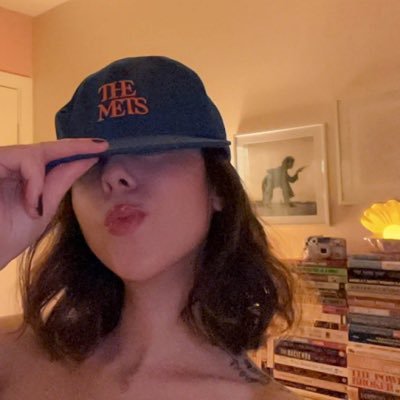 champagne4alll's profile picture. siamo tutti antifascisti