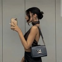 DianaSaul (@8k8vs1jrdhl4sci) 's Twitter Profile