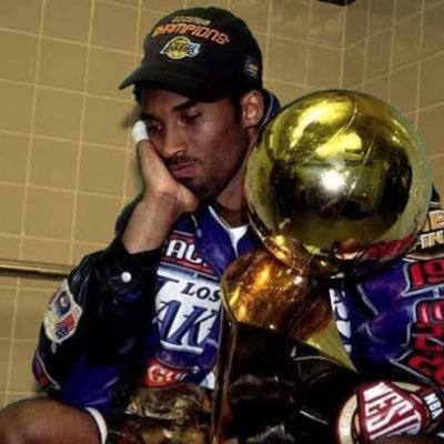 legendary24ever's profile picture. Ağacı sallarsan leopar düşer