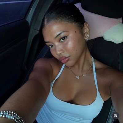Not Affiliated | Yakuza Princess | @Artisticisms Younger Sister | @RomanLovesYall @DriftingXae 💕 | Parents @SexyVixenRP @BossOfBloodline