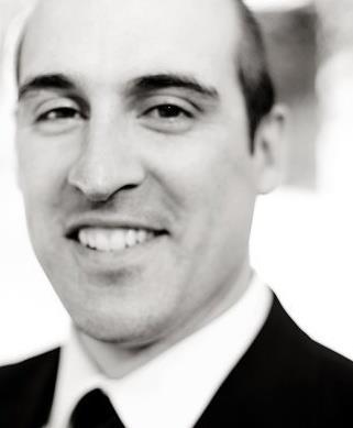 Partnership Marketing Consultant at deFrias Consulting, foodie, juijitsu crazy and aspires to be a ski\surf bum.