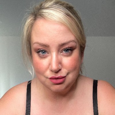 UK 💗 Step Mom BBW 💜 this is my backup acc follow my main @BexMonroe_xo
