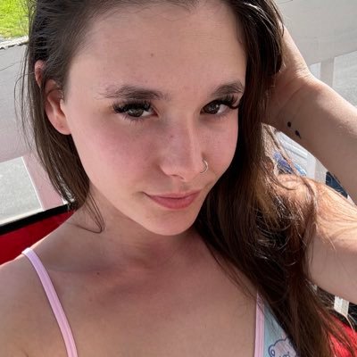 Official account ✨ CANADA 🇨🇦 New insta : tinymaevaaa