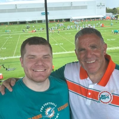 Father of two boys. Two time Cancer survivor The great, the bad and the hope of better things to come. . Dolphins, Mets, Islanders
