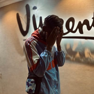 Product of my environment😈👽😇🌍
Manchester united♥️🔱fan...