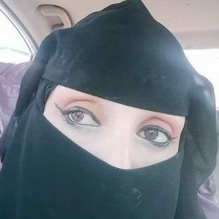 انا الملكه عبير الصنعاني احباتي حسابي الول. توقف اح 😔 بليز ادعمو حسابي هذا بمشاركه وارتويت ومتابعه