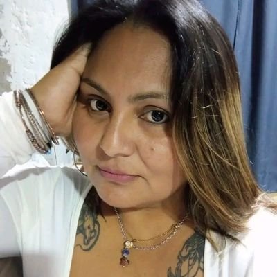 Responsable politica de barrios de pie pte peron, Tutora socio laboral y coordinadora de fines, subdirectora de cultura del municipio de pte peron