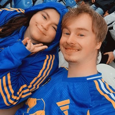 Leeds United, Football. WWE & Tiffy time nothing comes close💙💛
L🩷