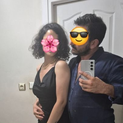 İstanbul'da yaşiyoruz. Farklı deneyimler arıyoruz. 🥳🥳Reel görüşmeler kabul ediyoruz💵💸35-32 yaşlarındayız. Evli çiftiz😘 Karım biseksüel.