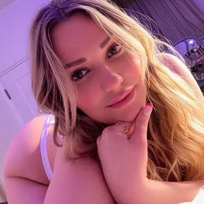 helu_sha51973's profile picture. 