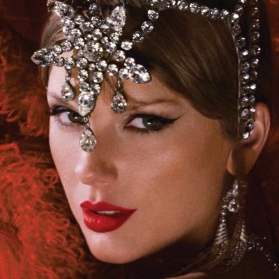 #1 defender of the current reigning queens of the music industry: Taylor Swift & Ariana Grande š§”š©· #TheLifeOfAShowgirl out October 3 ā¤ļøāš„