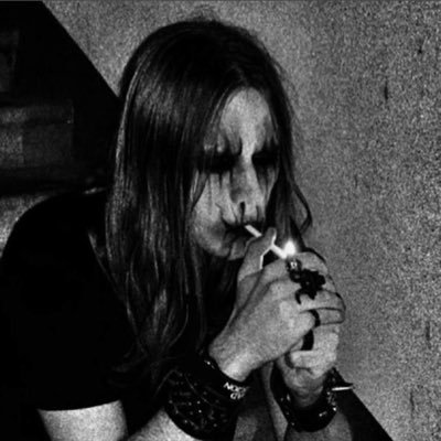 deeewtf's profile picture. 120805