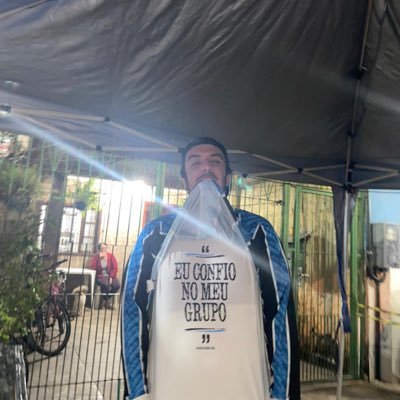 Cansei disso aqui. Só volto quando o lixo do Alberto Guerra deixar de existir no Grêmio.