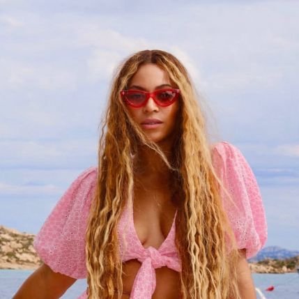 BEYONCÉ IS HERE!!! @Beyonce fan account FULL TIME GAY