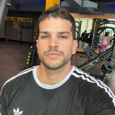 Tu equipo favorito de voley, listo para conocerte.
Entra en el fijado y verás quienes somos.