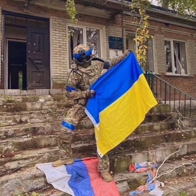 Ukrainian Army Forces🇺🇦🪖 A brave soldier 🪖💛💙 Unbroken 🇺🇦