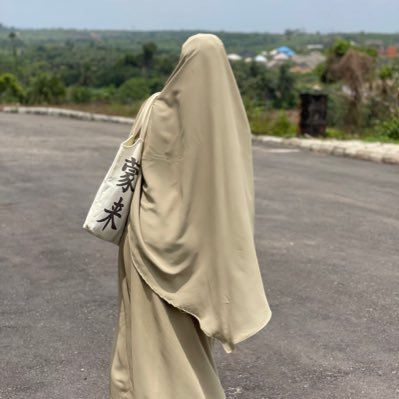Muslimah||Entrepreneur||bedsheet plug|| ready-to-wear dress 👗