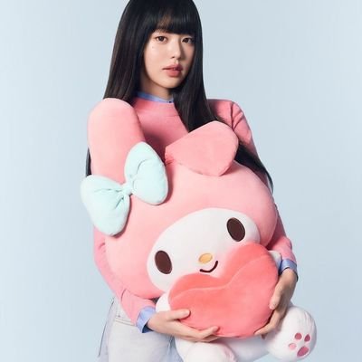 glotceries's profile picture. ༉‧₊˚. 𝒘𝒐𝒓𝒌𝒊𝒏𝒈𝒉𝒐𝒖𝒔𝒆 ⁀➴ 売れるものはすべて売る ⋆⸜ 🍵✮˚