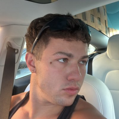cowboyantony21's profile picture. 23 and vers || new to LA