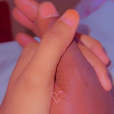 etoilemodeuse's profile picture. 🦋🌹full of positive vibes💓soyez reconnaissant pour ce que vs êtes aujourd’hui et continuer à vs battre pour ce que vous voulez demain 🥰🌸❤️