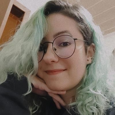 Dev BackEnd Java | Jogadora (ruim) de videojogos e Pokémon TCG | Faladora de aleatoriedades e piadas ruins | Dev na Alura e falo de tecnologia por aí 💙