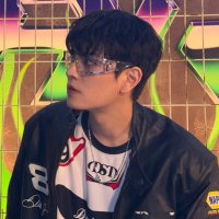 ★ (@seungvisual) 's Twitter Profile