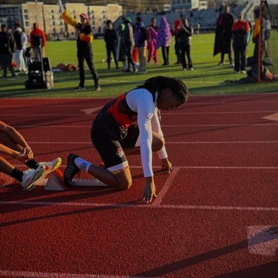 Stivers school for the arts '26 | sprinter | 5’10 •160 Ibs | 11.01 100m| 22.63 200m |