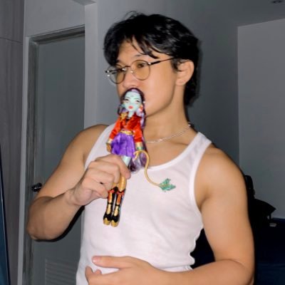 athlete on the side, a doll collector my whole life (š@mlkywhey)