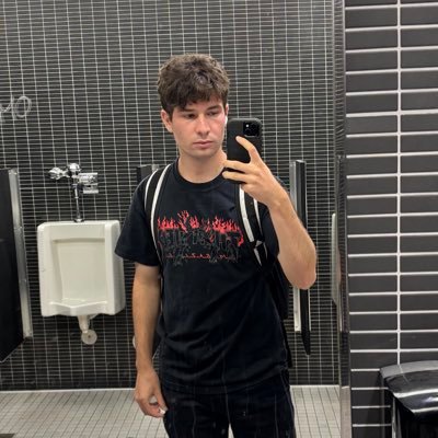 Annoying bisexual, Newsom's greatest free healthcare enjoyer, California simp, somehow a car guy & urbanist at the same time. I also take photos 📸 | 20 he/him