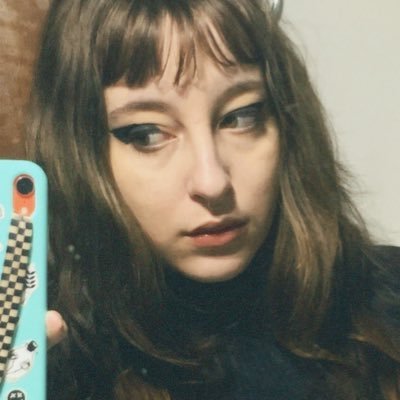designer, taróloga e um pouco emo ✷ @downstagebra