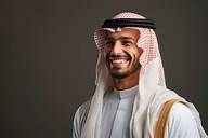 الي ذكري اهاجت الف ذكري كان حمامتين بصدر غصن رفيفهما يميل به دلالا لمحتهما فاجفلتا كاني وخزتهما وابقيت النصالا