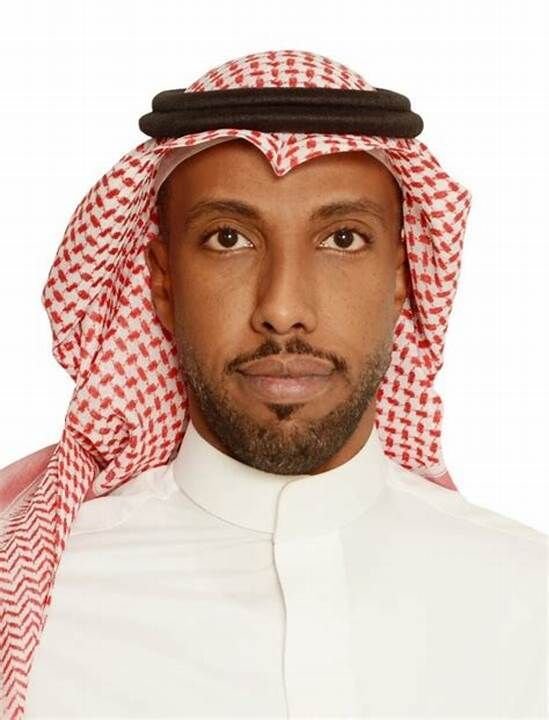 صحا القلب من ذكري قتيلة بعدما يكون لها مثل الاسير المكبل لها قدم ريا سباط بنانها قد اعتدلت في حسن خلق مبتل وس
